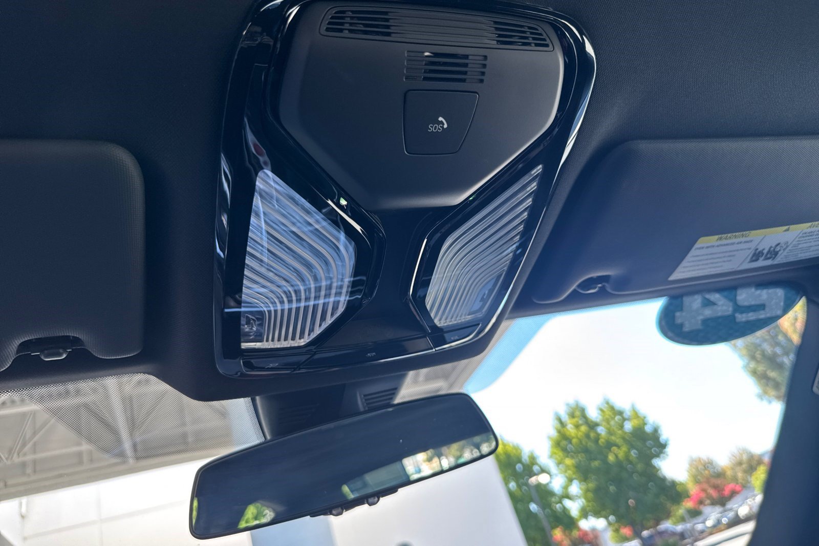 Used 2024 BMW M2 w/ Lighting Package RWD image 23