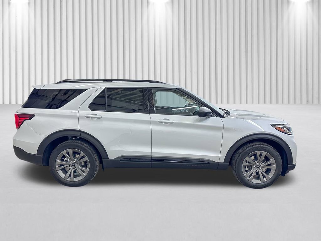 New 2026 Ford Explorer Active image 3