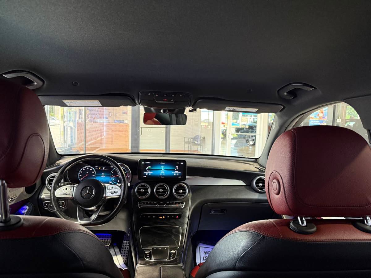 Used 2022 Mercedes-Benz GLC 300 4MATIC w/ AMG Line image 37