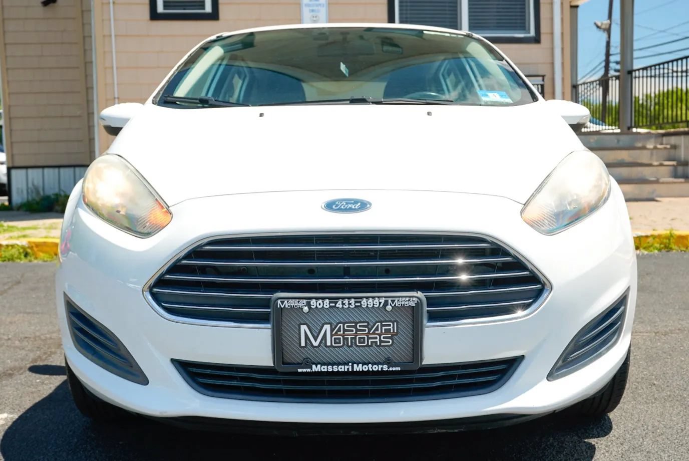 Used 2016 Ford Fiesta SE FWD image 2