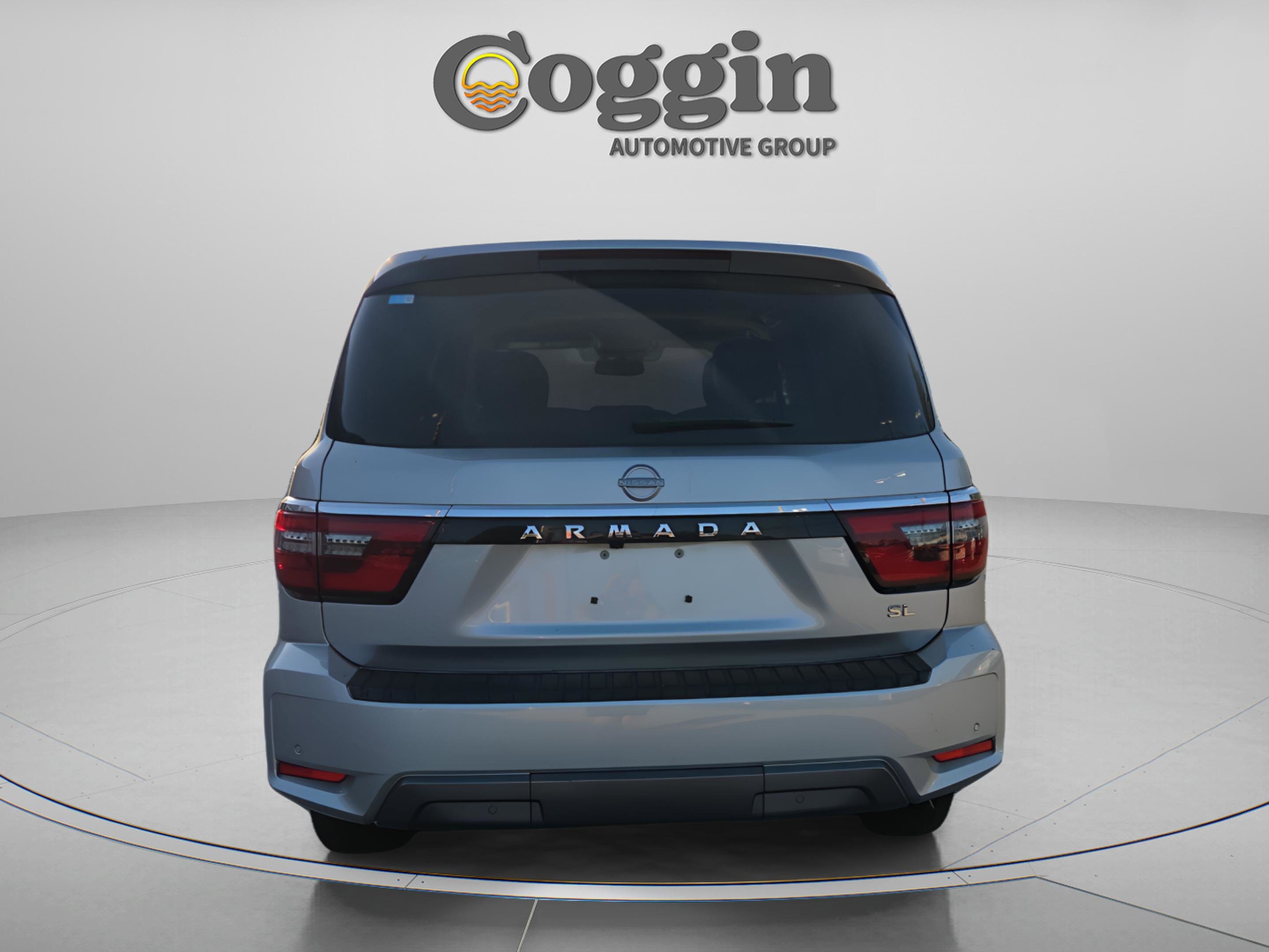 Used 2024 Nissan Armada SL w/ Captain's Chairs Package image 4