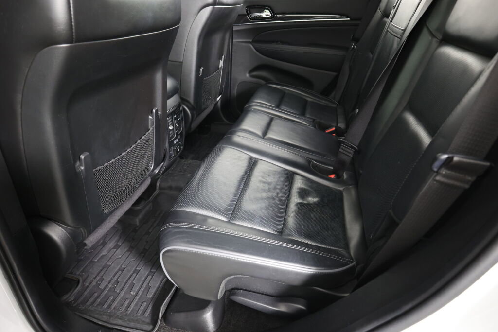 Used 2019 Jeep Grand Cherokee Overland image 18