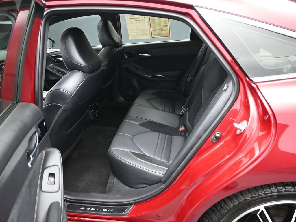 Certified 2020 Toyota Avalon Touring w/ Advanced Safety Package FWD image 29