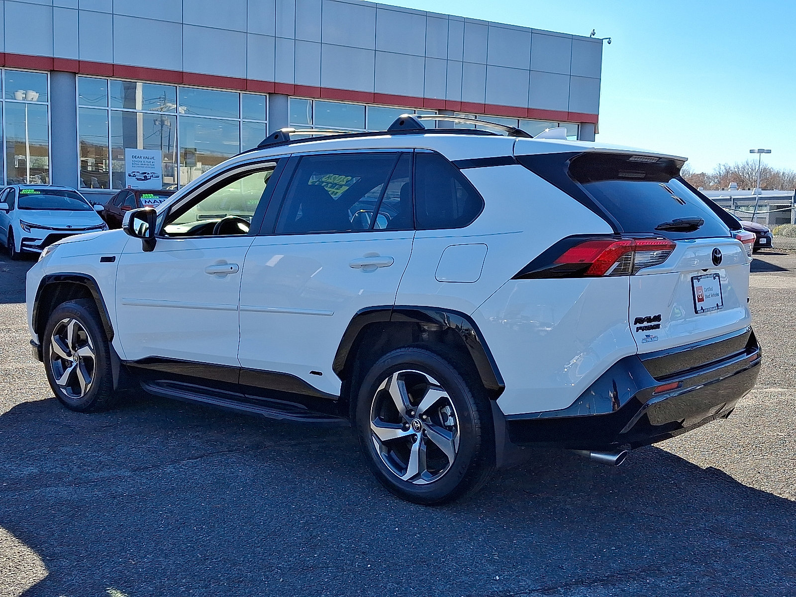 Certified 2023 Toyota RAV4 SE image 5