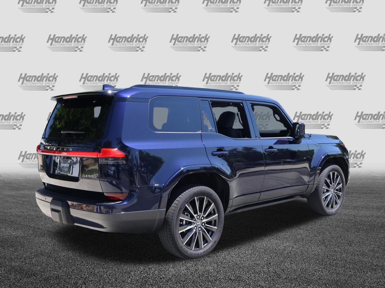 Used 2025 Lexus GX 550 w/ Accessory Package (2T) image 9