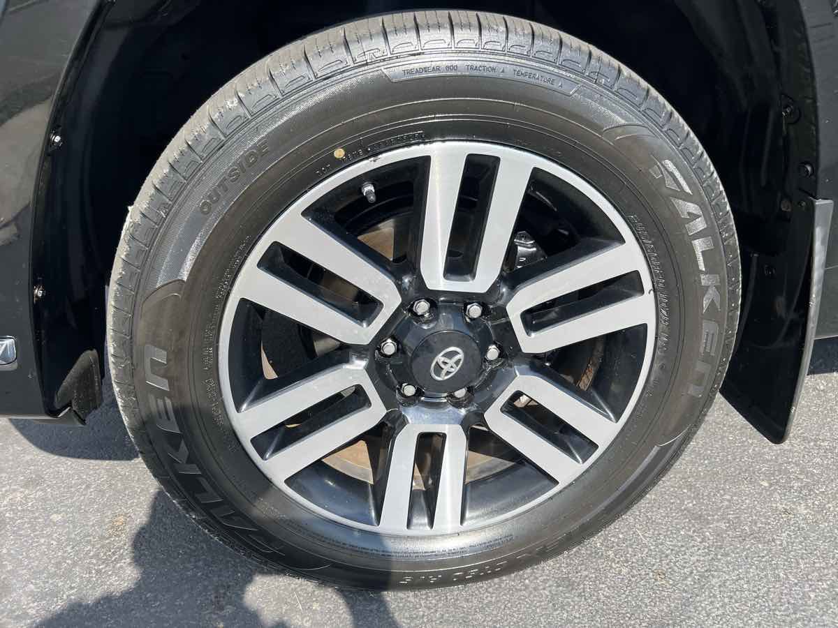 Used 2016 Toyota 4Runner Limited image 8