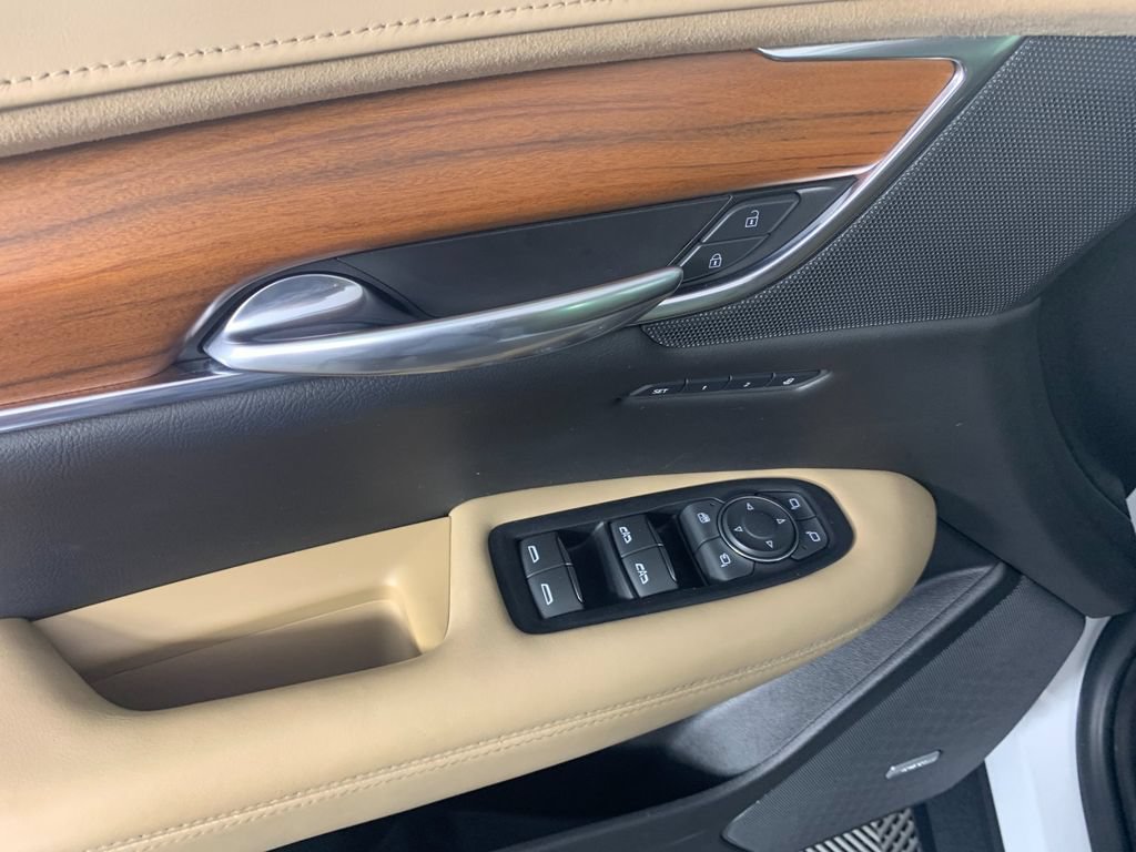 Used 2019 Cadillac XT5 Platinum AWD/4WD image 14