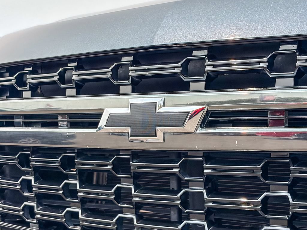Used 2021 Chevrolet Tahoe Z71 w/ Rear Media and Nav Package AWD/4WD image 12