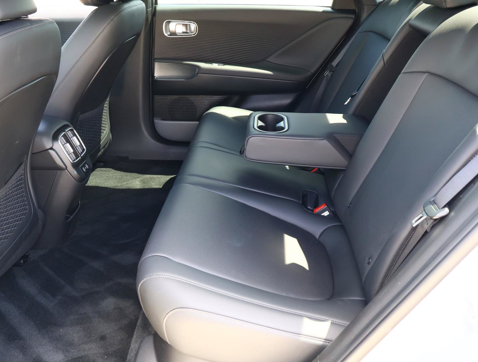 Used 2025 Hyundai Ioniq 6 SEL RWD image 18