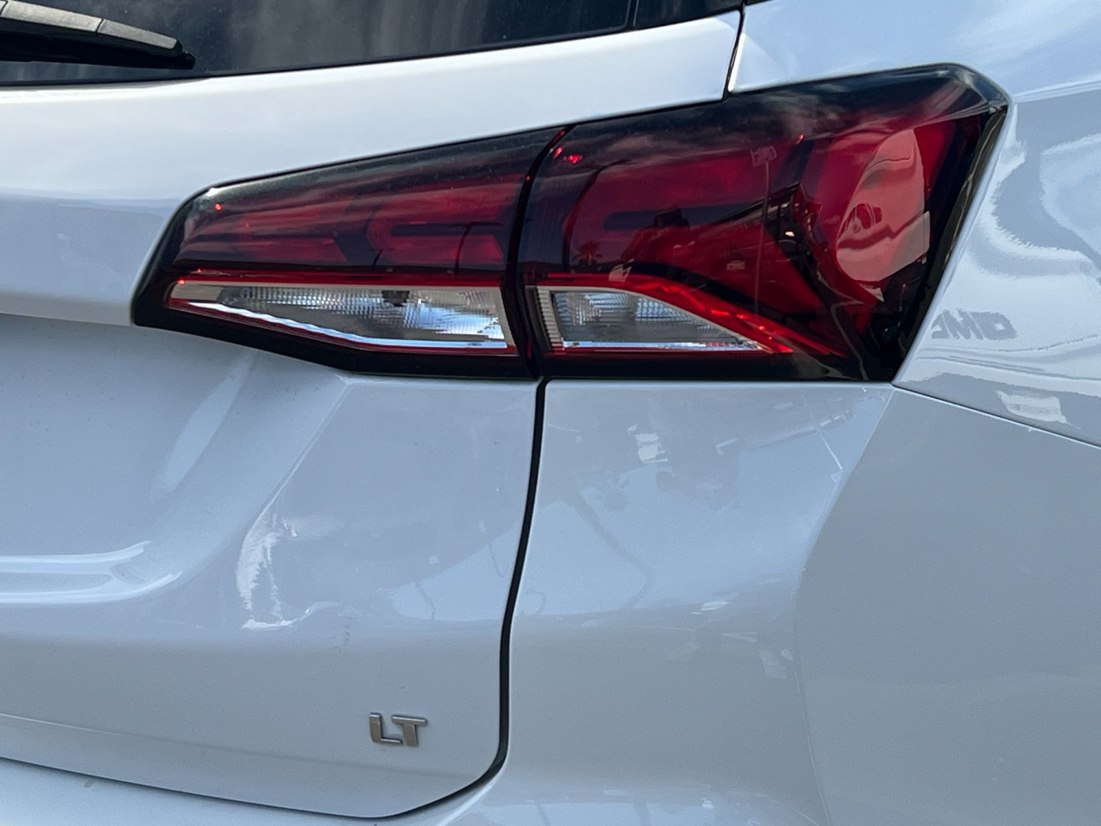 Used 2022 Chevrolet Equinox LT FWD image 27