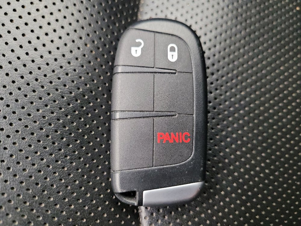 Used 2017 Dodge Journey GT w/ Driver Convenience Group FWD image 32