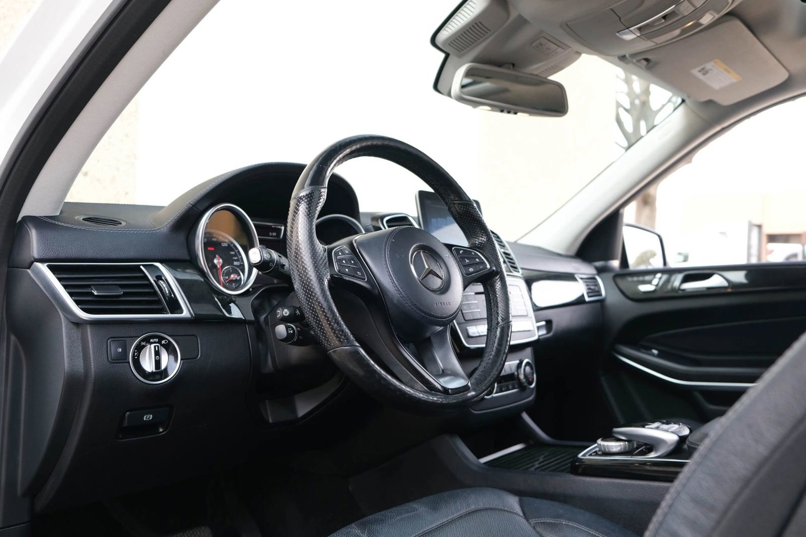 Used 2018 Mercedes-Benz GLS 550 GLS 550 4MATIC Sport Utility 4 w/ Driver Assistance Package image 21