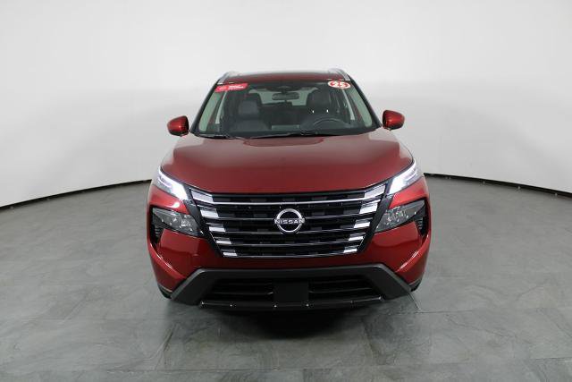 Certified 2025 Nissan Rogue SV w/ SV Premium Package FWD image 13