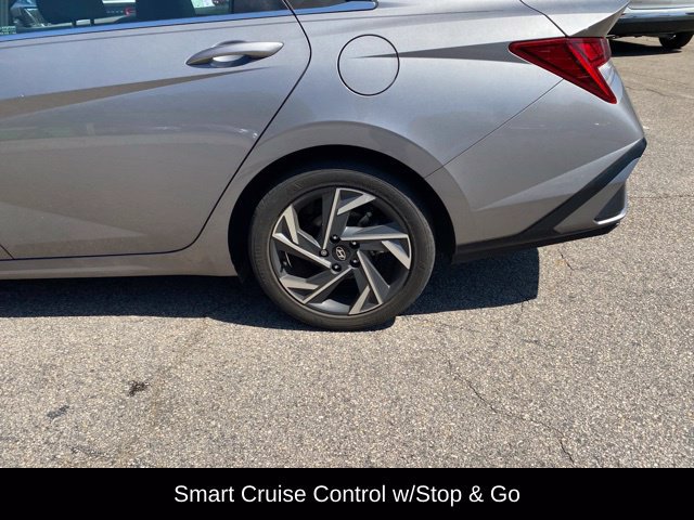 Used 2024 Hyundai Elantra SEL w/ Convenience Package FWD image 13