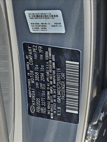 Used 2025 Hyundai Elantra Sport FWD image 23