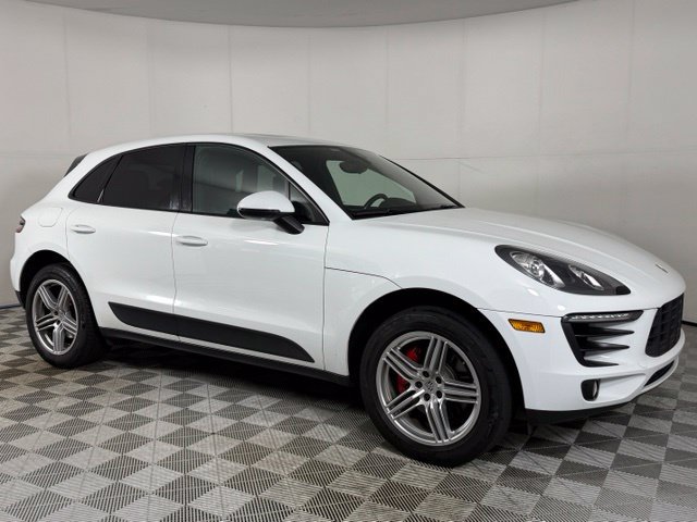 Used 2018 Porsche Macan AWD/4WD image 10