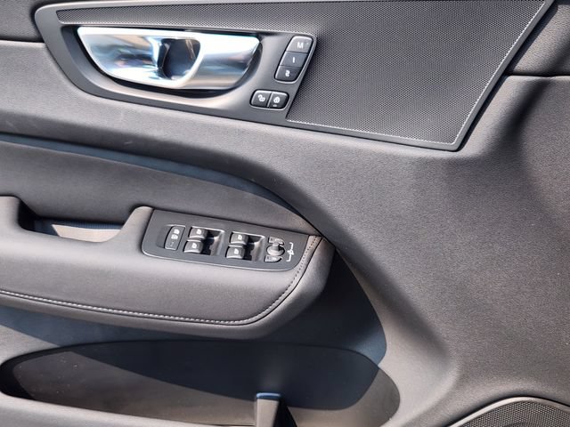 New 2026 Volvo XC60 T8 Core w/ Climate Package AWD/4WD image 9