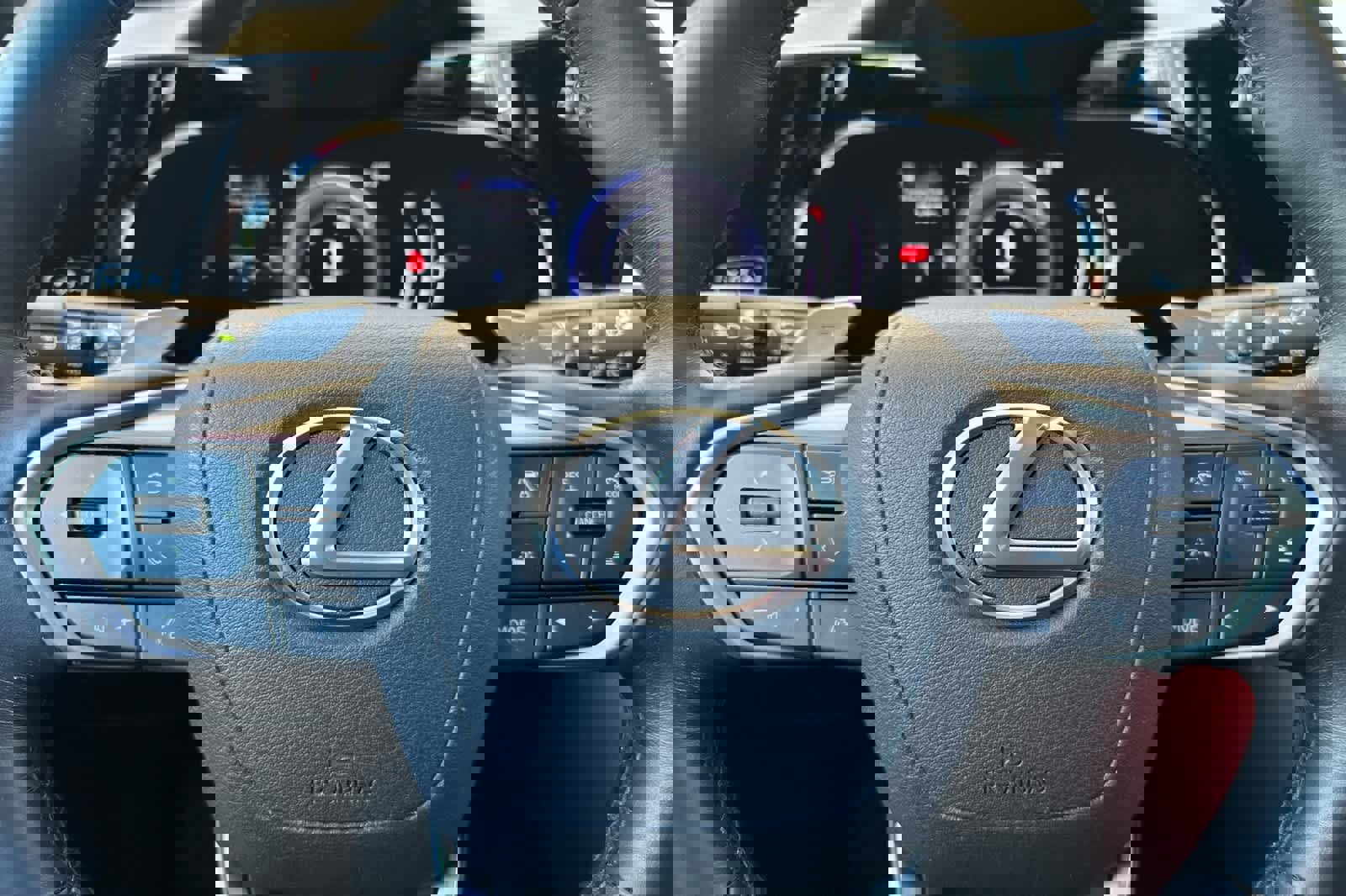 Used 2023 Lexus NX 350h Premium image 25