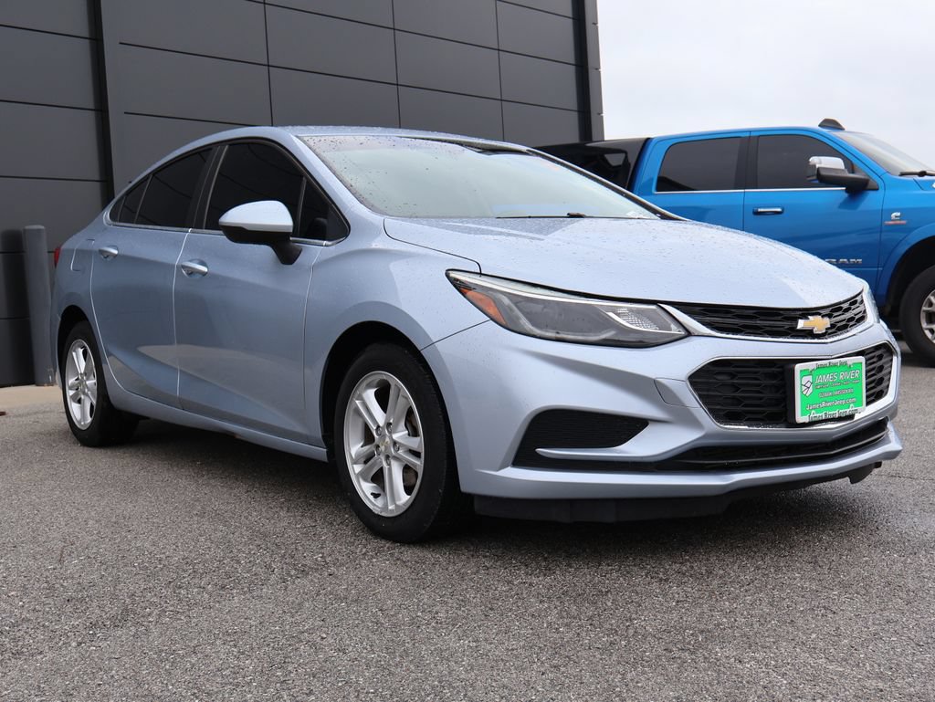 Used 2018 Chevrolet Cruze LT FWD image 6