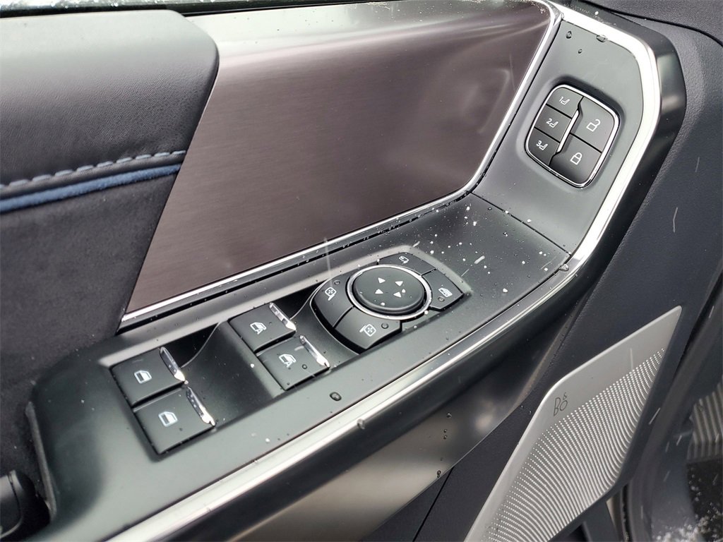 New 2025 Ford F150 Platinum w/ Equipment Group 702A High image 27