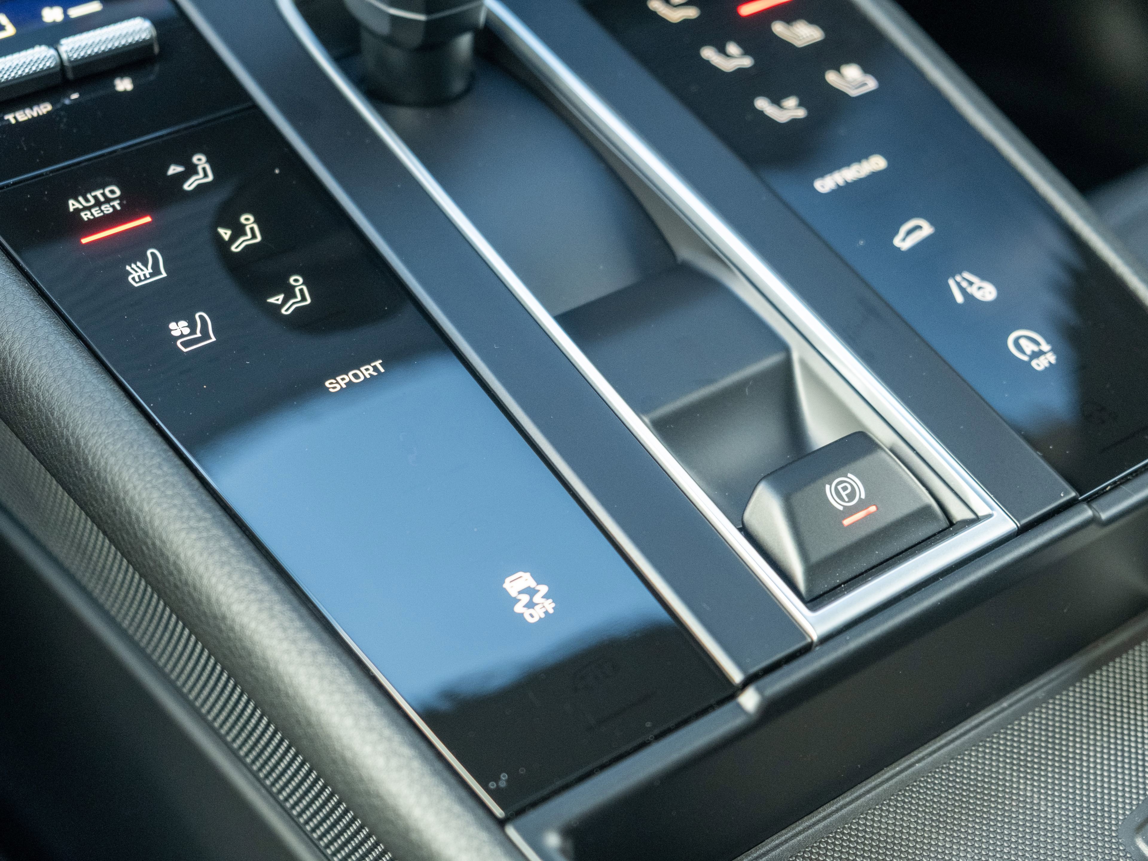 Used 2026 Porsche Macan image 23