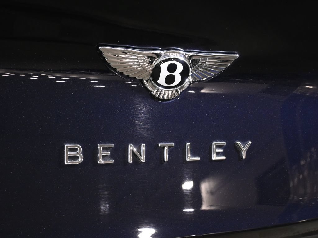 Used 2022 Bentley Bentayga AWD/4WD image 44