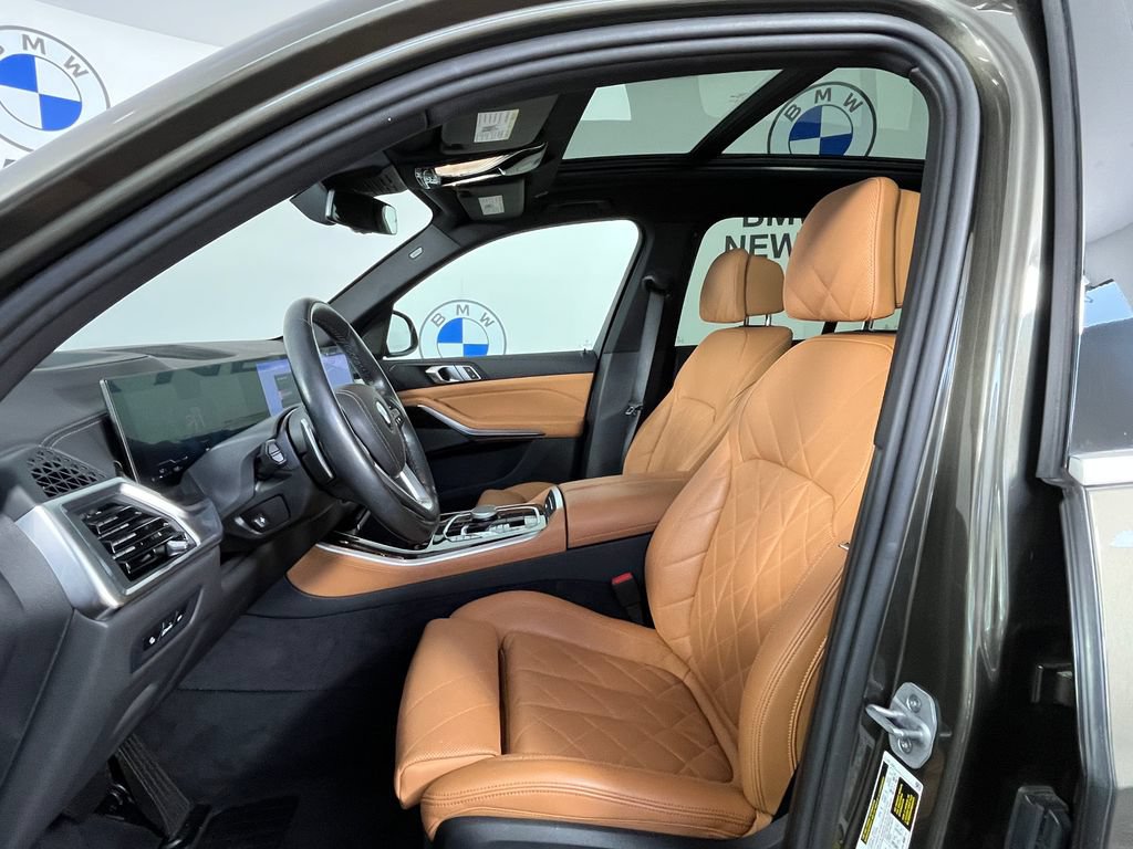 Certified 2024 BMW X5 xDrive40i w/ Premium Package AWD/4WD image 19