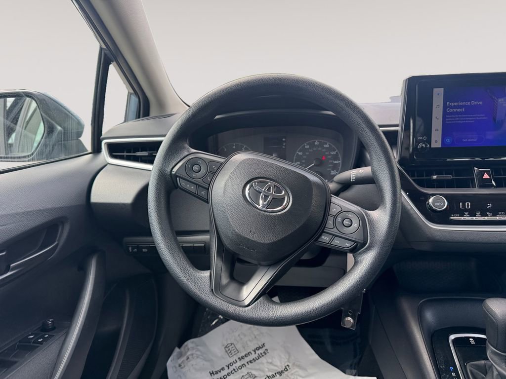 Used 2025 Toyota Corolla LE FWD image 12