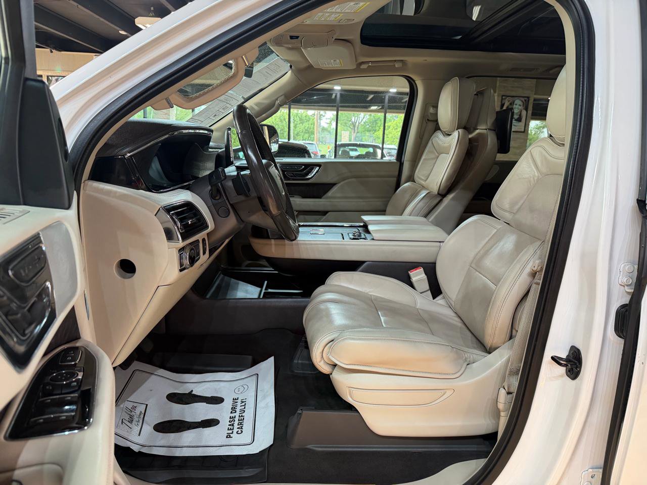 Used 2018 Lincoln Navigator Reserve w/ Technology Package AWD/4WD image 39