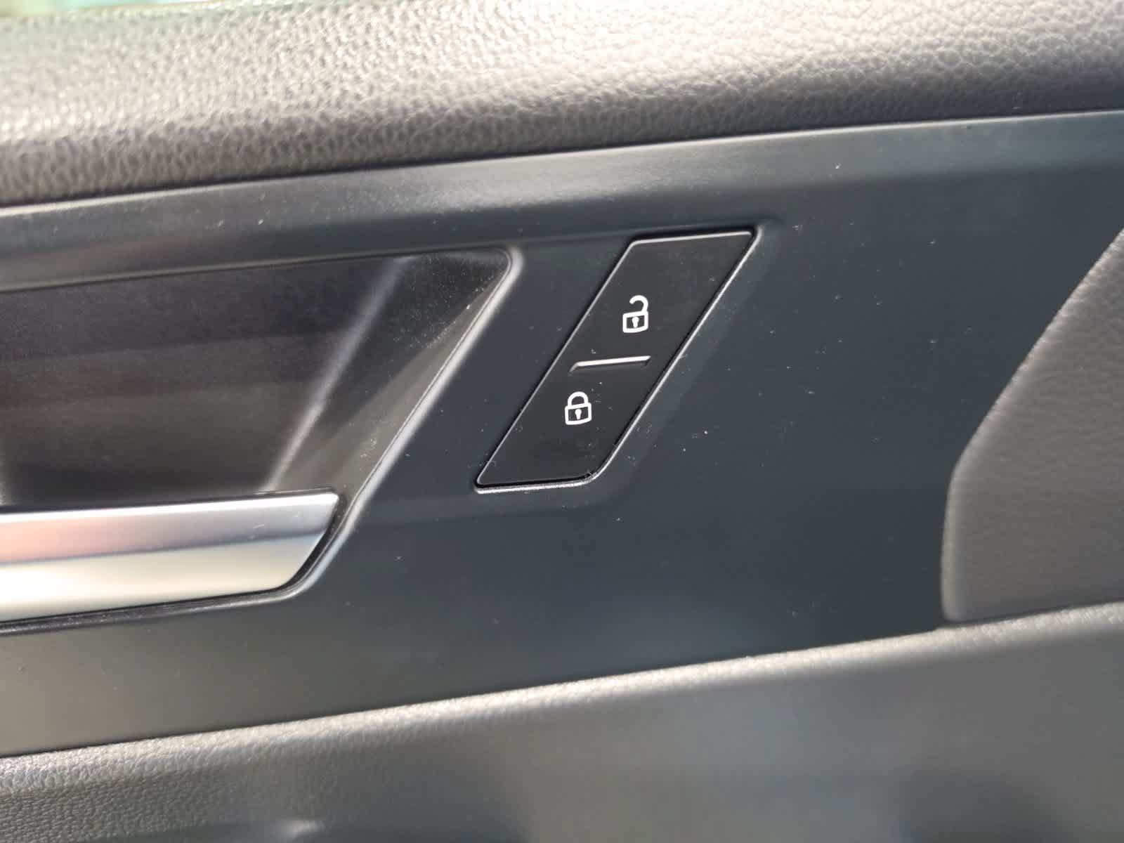 Used 2020 Volkswagen Jetta S w/ Driver Assistance Package FWD image 19