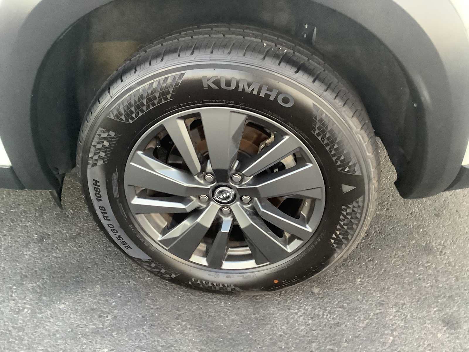 Used 2024 Nissan Pathfinder SV AWD/4WD image 7