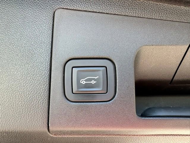 Used 2019 Cadillac XT5 Platinum AWD/4WD image 23