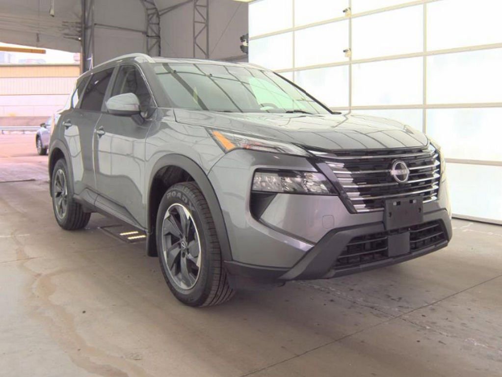 Used 2024 Nissan Rogue SV w/ SV Premium Package image 4