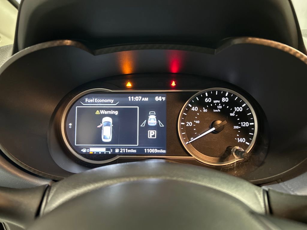 Used 2025 Nissan Versa SV FWD image 14