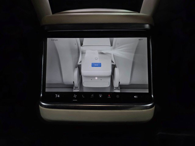 Used 2023 Tesla Model X Plaid image 22