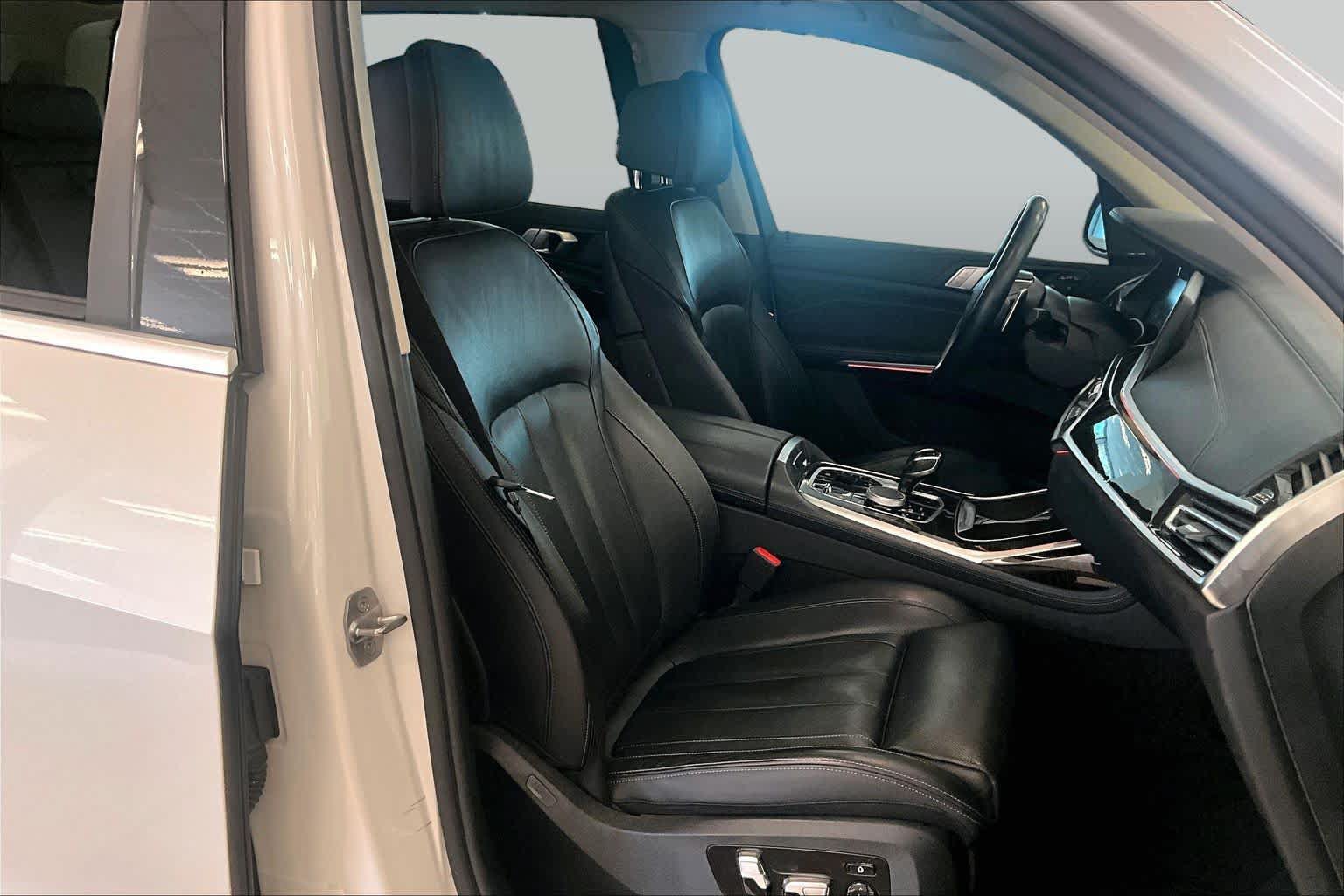 Used 2020 BMW X7 xDrive40i w/ Premium Package AWD/4WD image 8