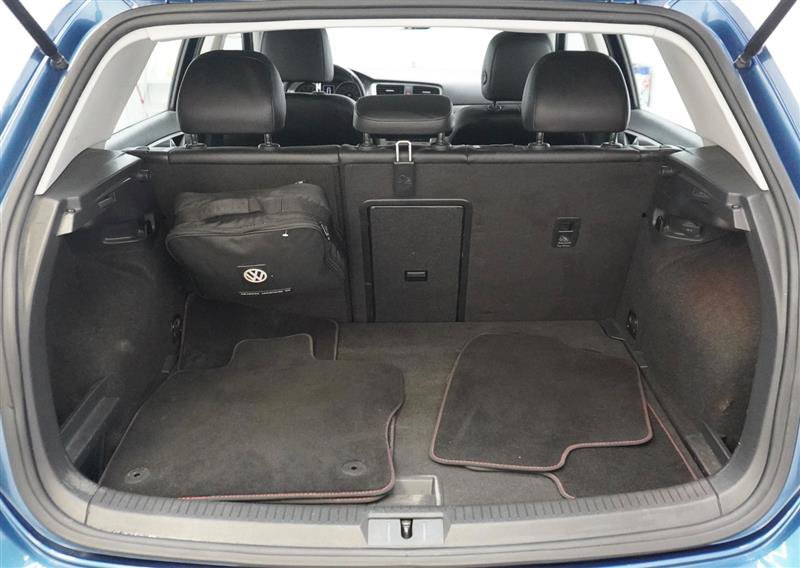 Used 2017 Volkswagen Golf Wolfsburg Edition FWD image 28