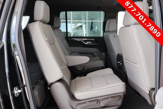New 2025 GMC Yukon XL Elevation image 21