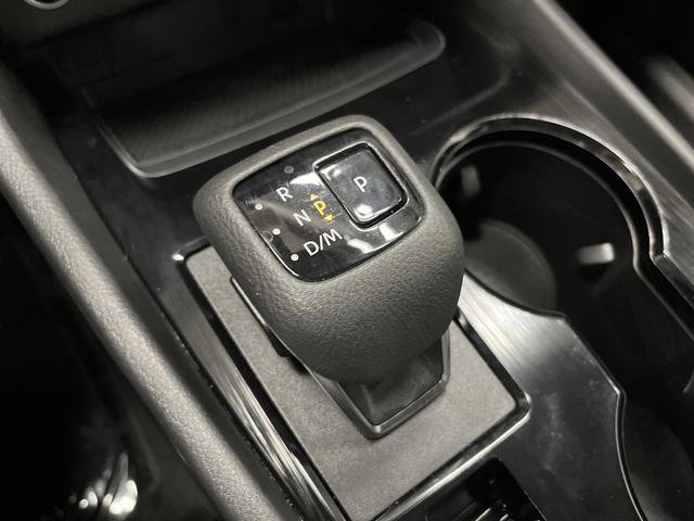 Used 2023 Nissan Rogue SV image 18