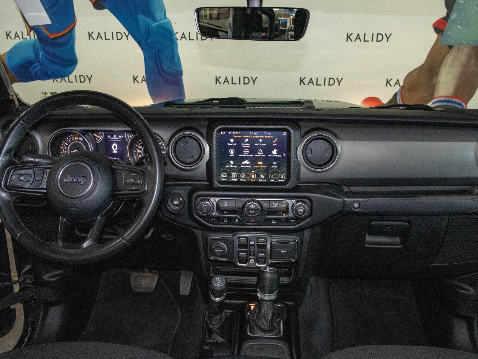 Used 2022 Jeep Gladiator Sport image 3