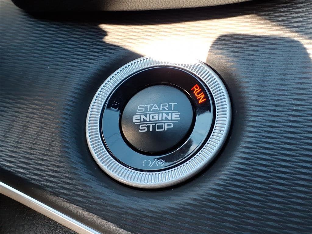 New 2025 Jeep Grand Cherokee L Laredo w/ Luxury Tech Group I image 15