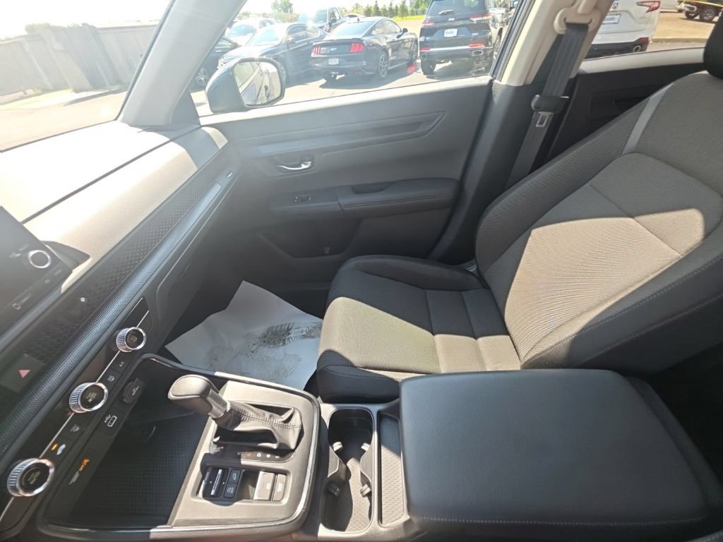 Used 2025 Honda CR-V LX image 22