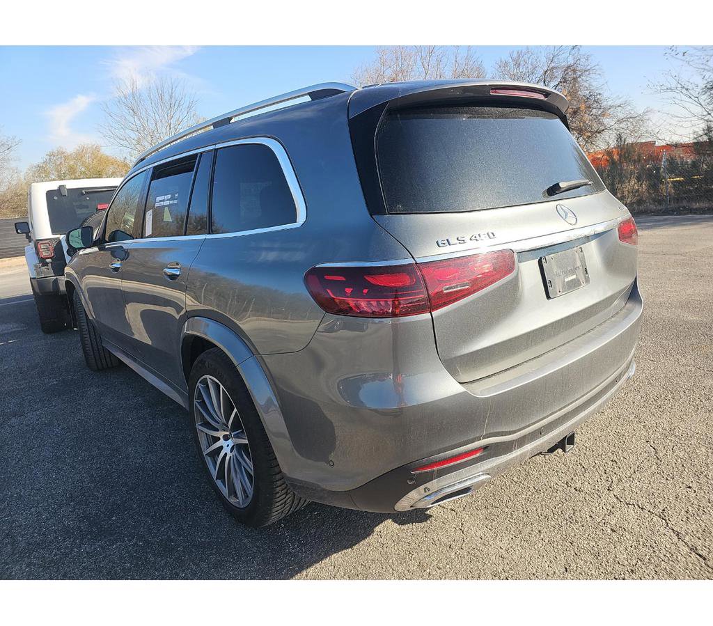 Used 2025 Mercedes-Benz GLS 450 4MATIC image 8