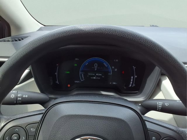 Used 2026 Toyota Corolla LE image 9