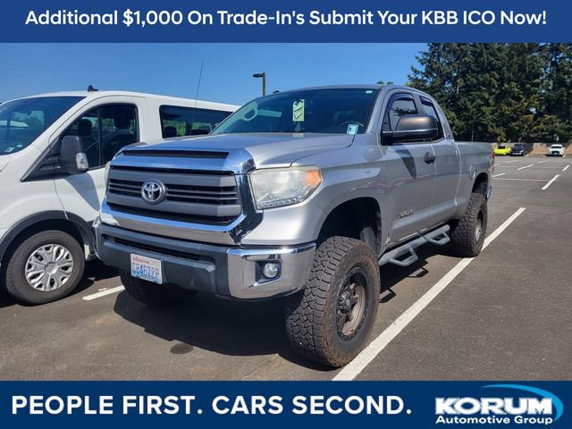 Used 2015 Toyota Tundra SR5 w/ SR5 Upgrade Package AWD/4WD image 1