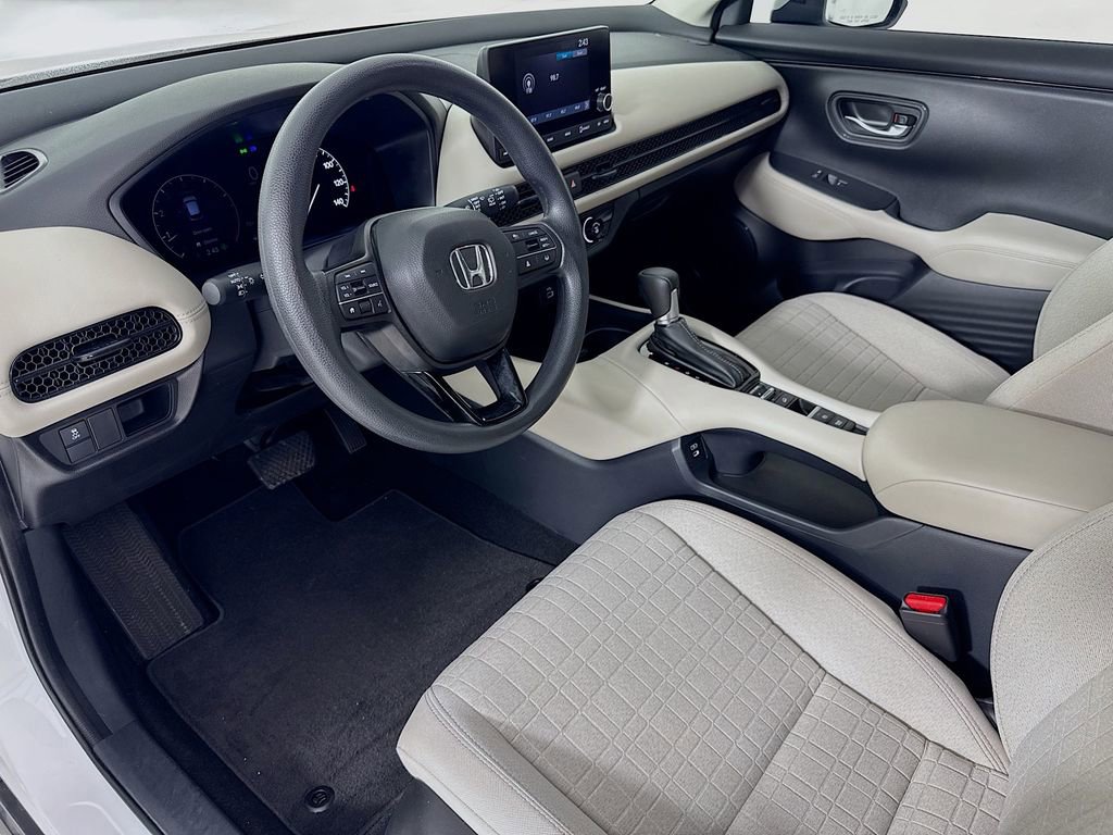 Used 2024 Honda HR-V LX image 11