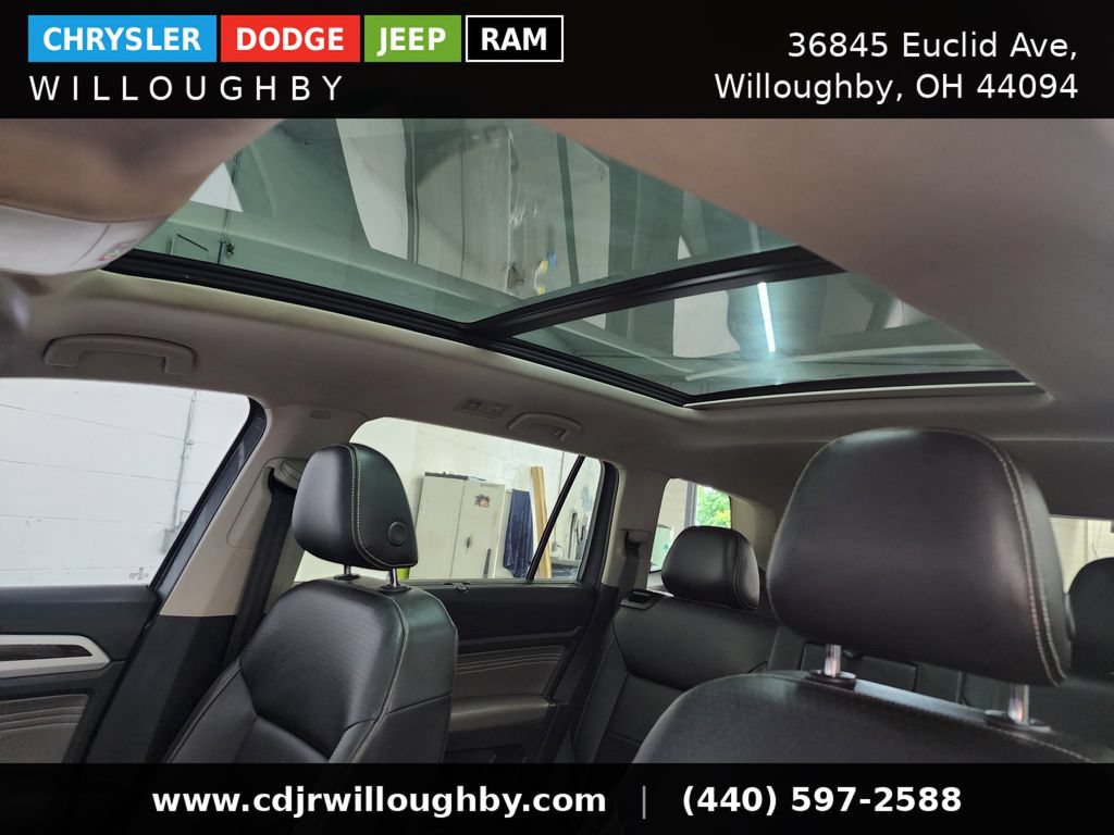 Used 2021 Volkswagen Atlas SE w/ Panoramic Sunroof Package AWD/4WD image 25