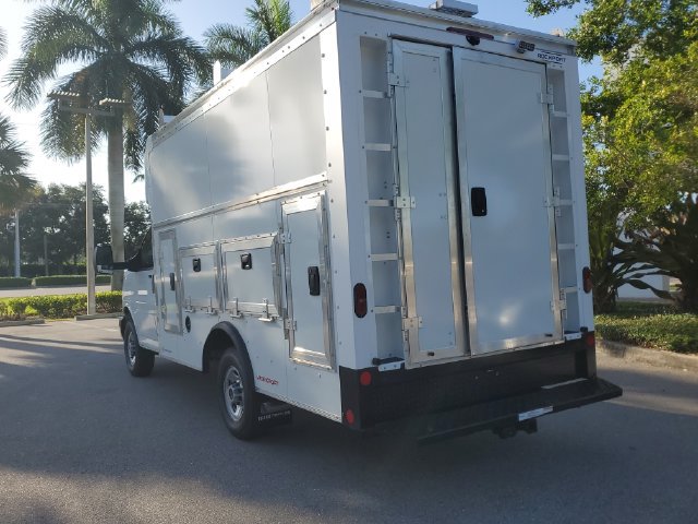 New 2026 GMC Savana 3500 w/ Power Convenience Package RWD image 4