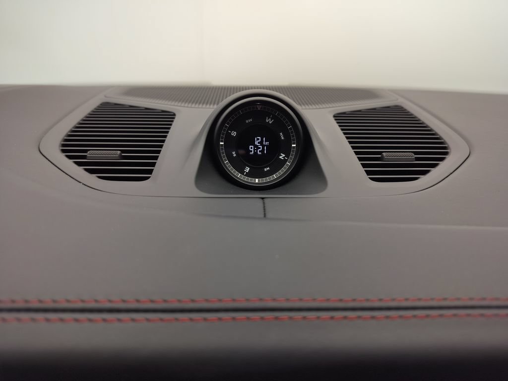 Certified 2025 Porsche Cayenne GTS AWD/4WD image 15