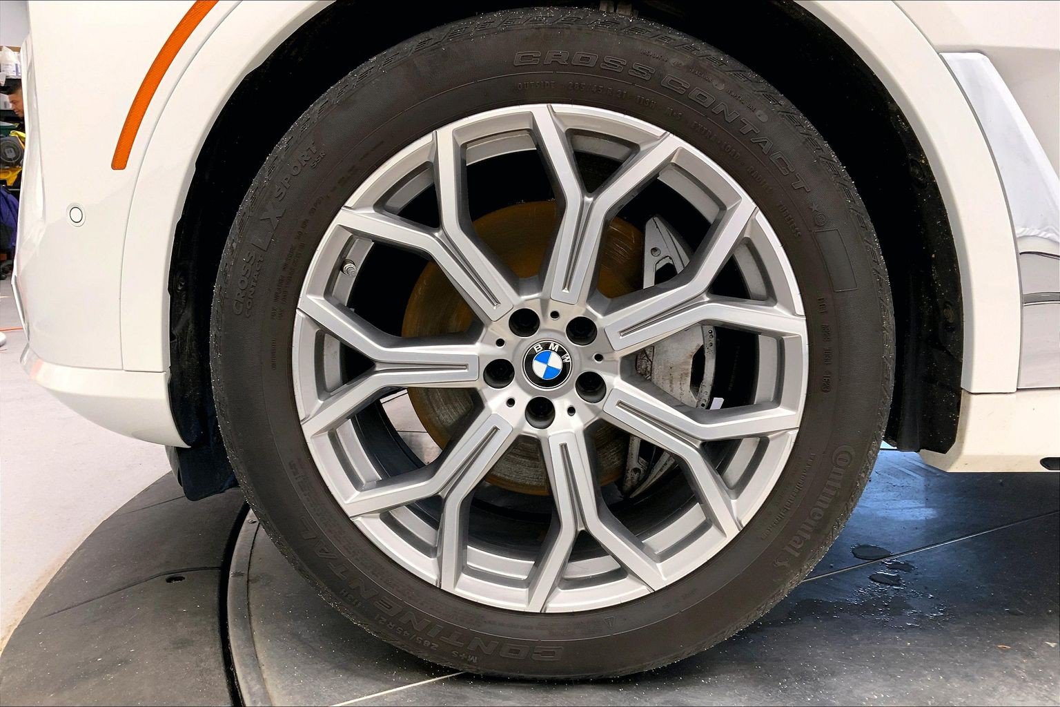 Used 2024 BMW X7 xDrive40i w/ Executive Package AWD/4WD image 9